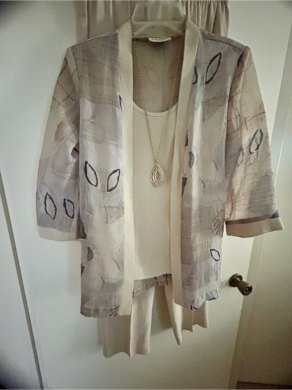 Sarah B Studio Neutral Cream Jacket and Top Size Small